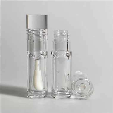 Läbipaistev huuleläike toru