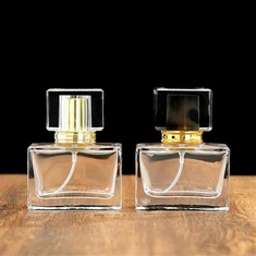 Tühi auto parfüümi pudel